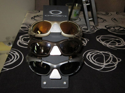 OAKLEY PLATE  FAMILLE.jpg