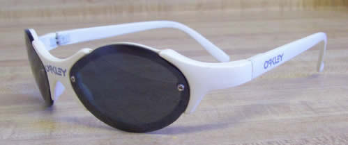 oakley-vintage.jpg