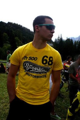 305272_2415542427960_1233300871_2990125_7586490_n.jpg