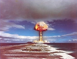 bombe-mururoa2.jpg