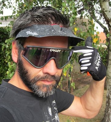 Eyeshade_FactoryPilotGloves_Aerosport_00.jpg