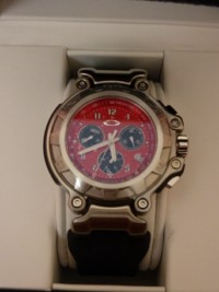 Crankcase-Stainless Steel-Red-Black Rubber  10-234 (2) [320x200].JPG