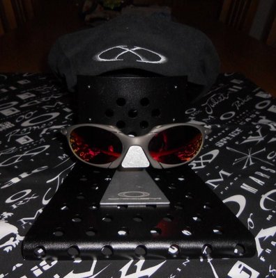 Black Display + X-Metal Beret.JPG